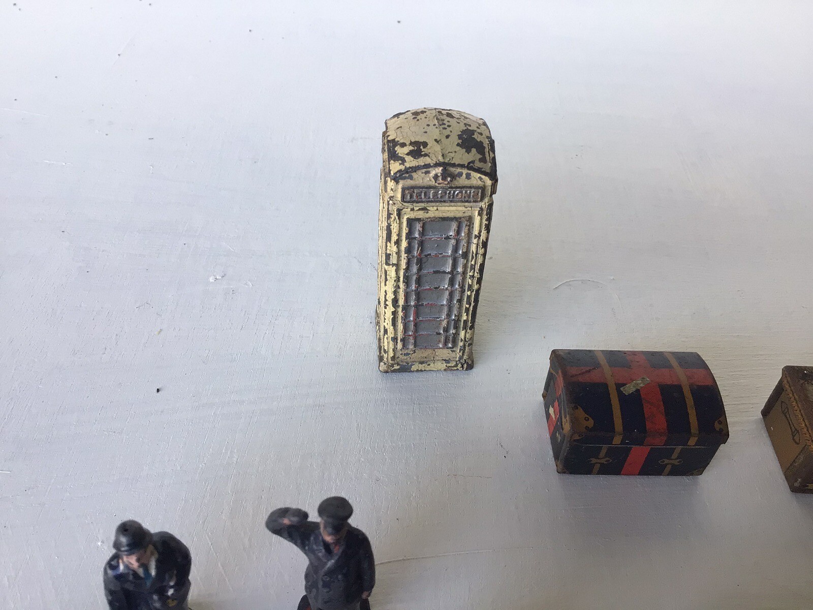 Hornby O Gauge Luggage and Station Accessories eBay