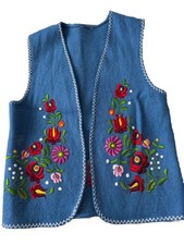 Vtg Hungarian Folk Vest Woman s Hand Made Embroidery Felt Vesr One of a Kind S