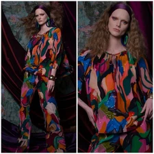 NWT Là Fuori Juliana Colorful  Abstract Print Flared Crepe Silk Blouse M