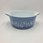 VINTAGE Pyrex Colonial Mist Blue White Daisy 475-B 2.5L Casserole Bowl Dish
