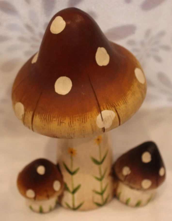 Decorative Bees, Sunflowers & Mushrooms --- Lot Of 6 - Image 2 of 4