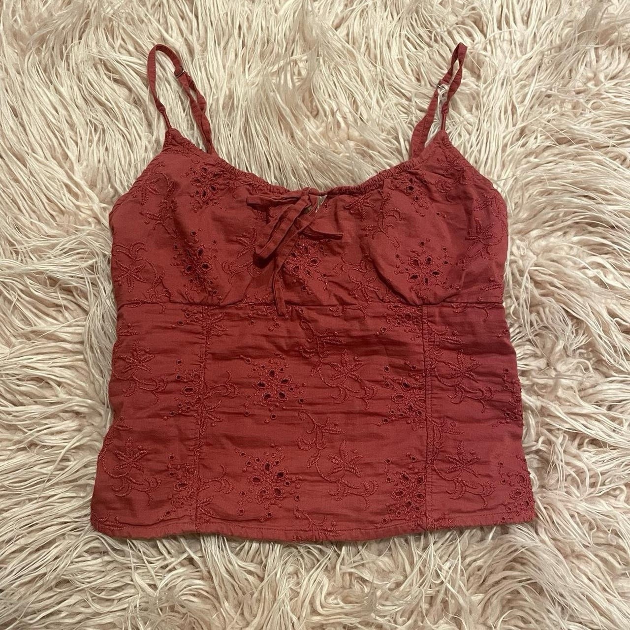 Abercrombie & Fitch red eyelet floral crop tank top Size xs