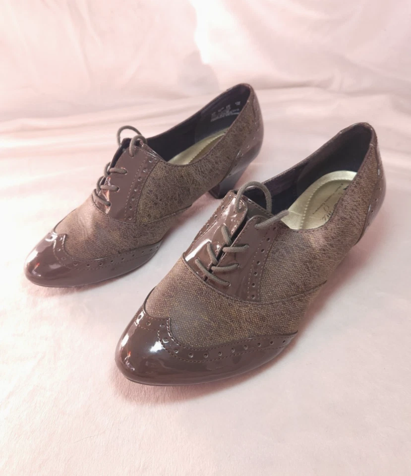 Vestido de salón Gianna estilo suave para mujer 8,5 mediano, marrón tostado/patente Foto 3 de 4