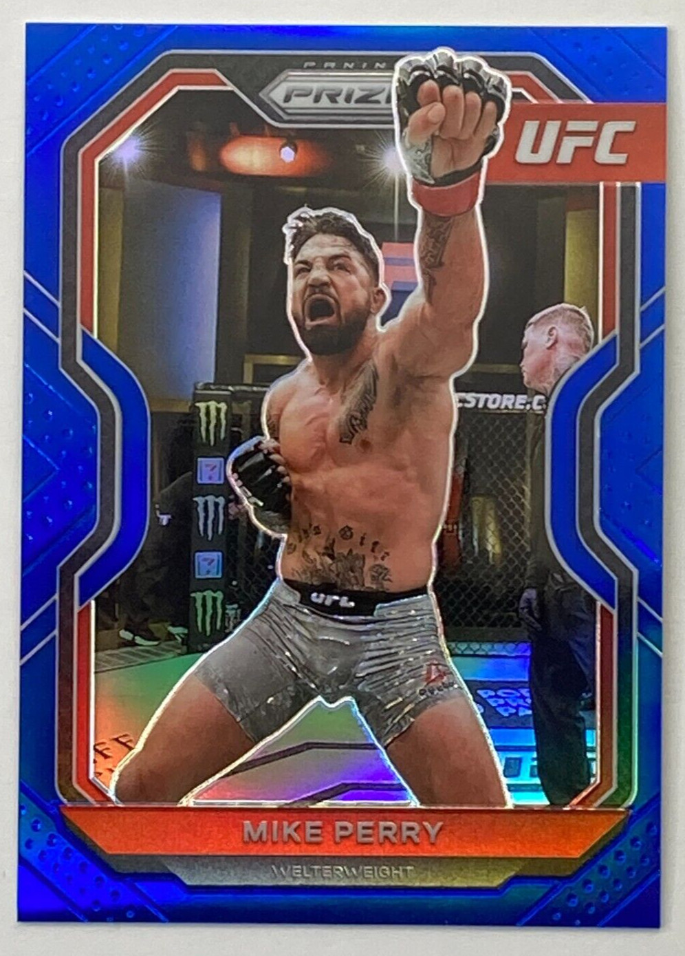 2021 Panini Prizm UFC Blue Prizm 086/199 Mike Perry #19