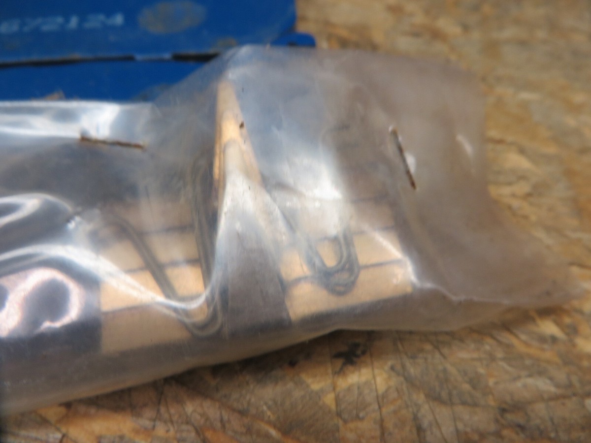 MAZDA OEM # NAY9-26-43ZA OEM nos REAR DISC BRAKE PAD SET | eBay