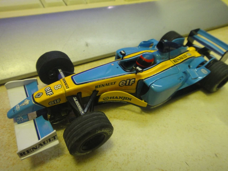Hornby Formula 1 Renault 12v ver foto usado sin probar España - Imagen 2 de 4