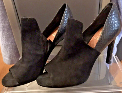 Vince Camuto Women's Kawa Black Suede Open Toe Slip On Heels Size 9M / 39