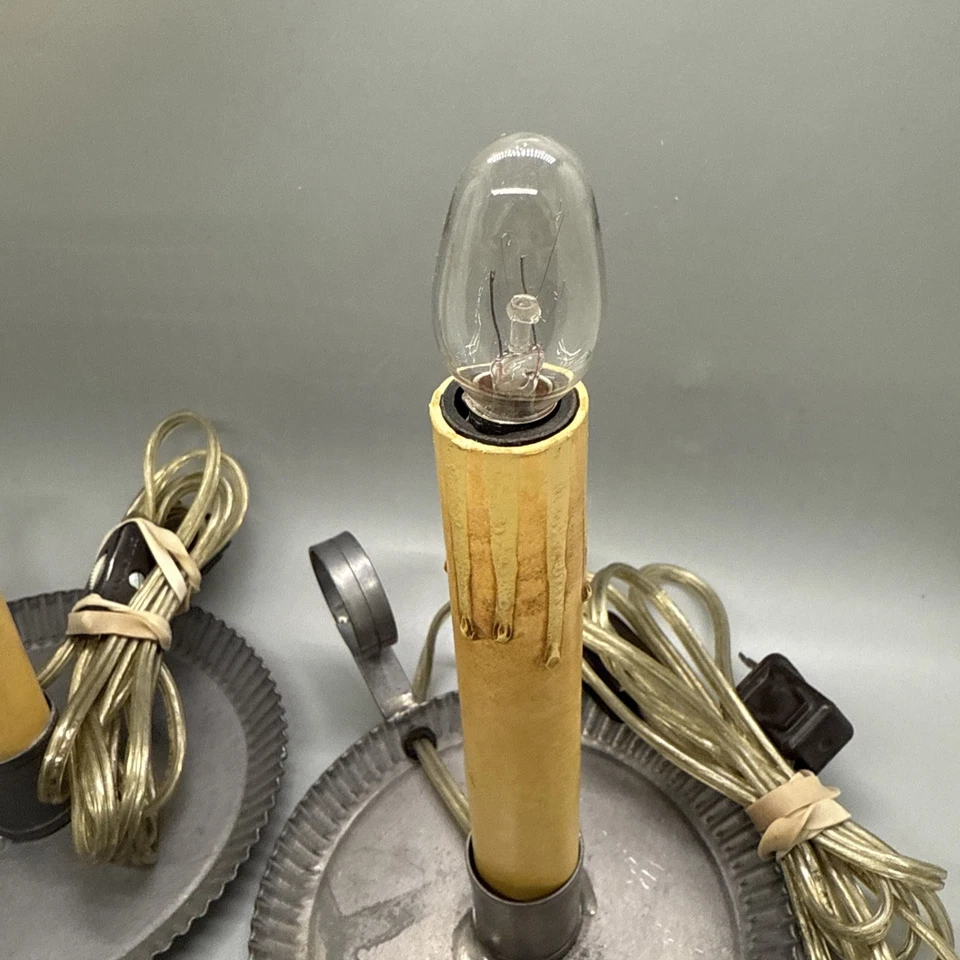 "Candelabro prensado eléctrico vintage colonial primitivo de hojalata luz 5,25 x 7,75""" Foto 2 de 4