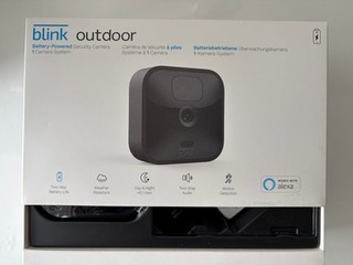 Blink Outdoor Kamera 3. Generation schwarz mit Sync Modul 2 schwarz in der OVP