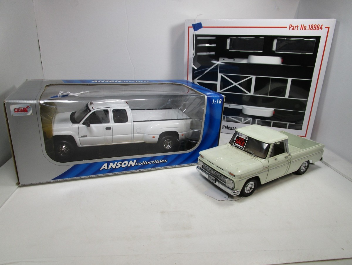 ANSON 1/18 CHEVY SILVERADO DUALLY W/ TRAILER AND BEATER 1965
