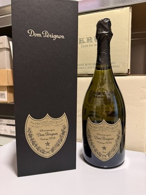 Dom Perignon -  Vintage 2018 - Brut Champagner - 750 ml Geschenk-Set
