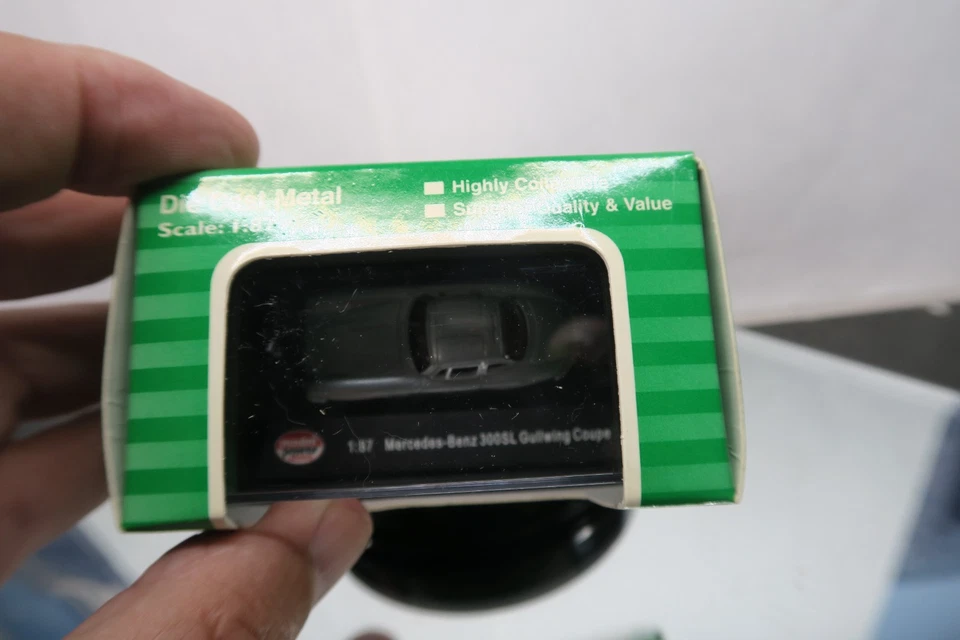 MODEL POWER 1/87 HO SCALE MERCEDES BENZ 300SL GULL WING COUPE! NEAR MINT IN BOX! - Image 3 of 4