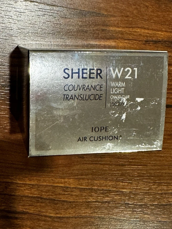 IOPE AIR CUSHION Sheer W21 Warm Light SP50+ Sunscreen NEW In Box - Image 2 of 3