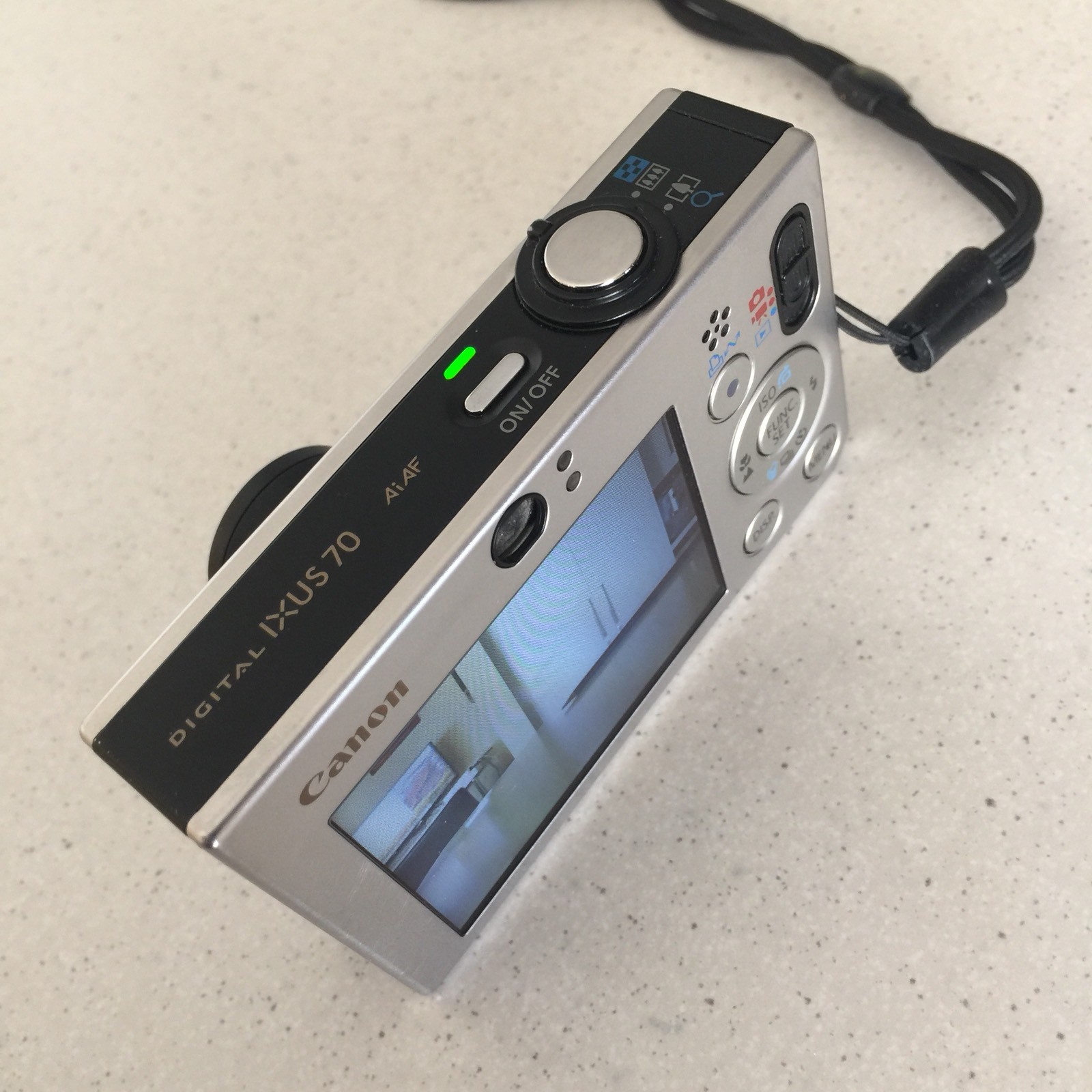 Canon IXUS 70 / PowerShot SD1000 Digital ELPH 7.1 MP Digital Camera -  Silver | eBay