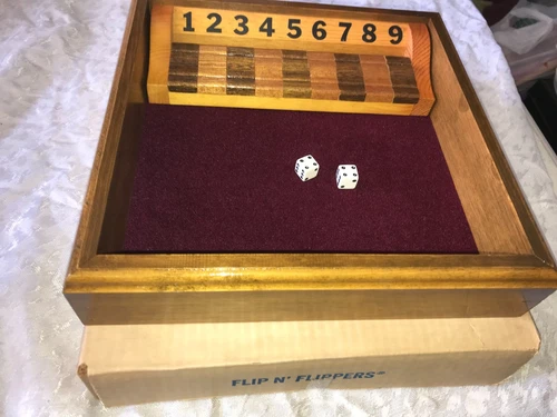 RARE Vintage 1981 FLIP N' FLIPPERS Wood Box DICE Number GAME R&S MILLER Complete