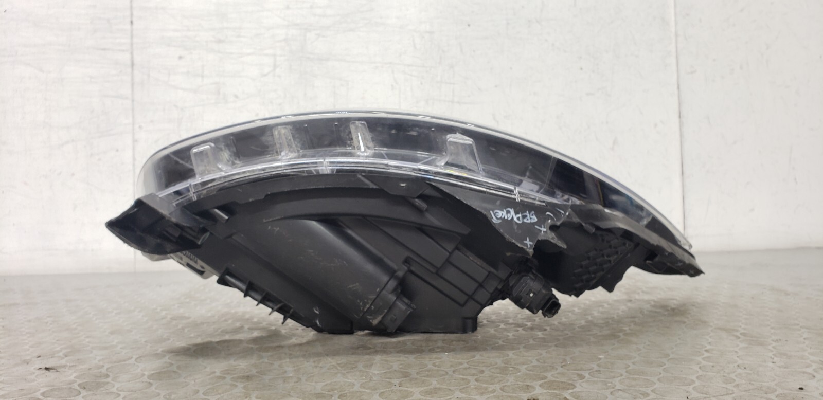 GENUINE RENAULT CAPTUR GT LINE 2019 PASSENGERSIDE N/S LED 