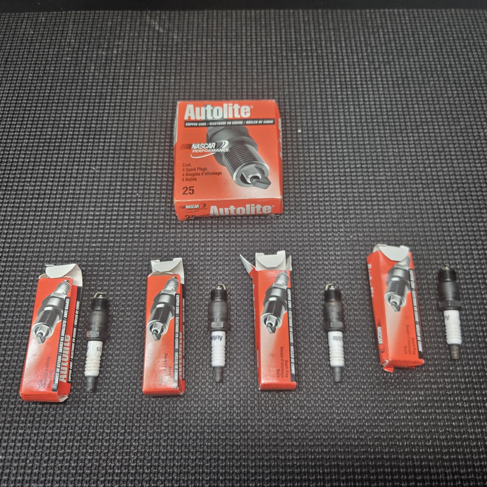 Autolite 25 Spark Plugs Copper Core Set of Four  Motorcraft ASF42C