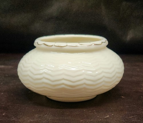 *RARE* Belleek Collectors Society Chinese Dragon Tea Set, w/2 Teacups & Saucers - Picture 17 of 24