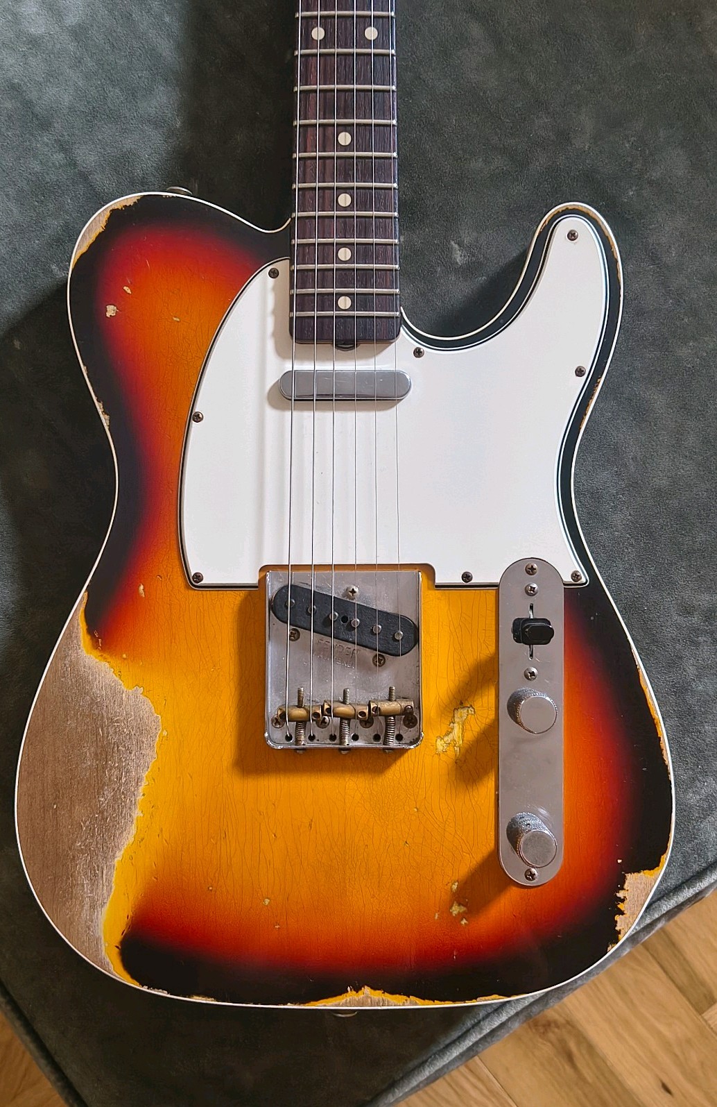 Fender Custom Shop 62 Telecaster Custom Heavy Relic 3-Tone Sunburst 2021