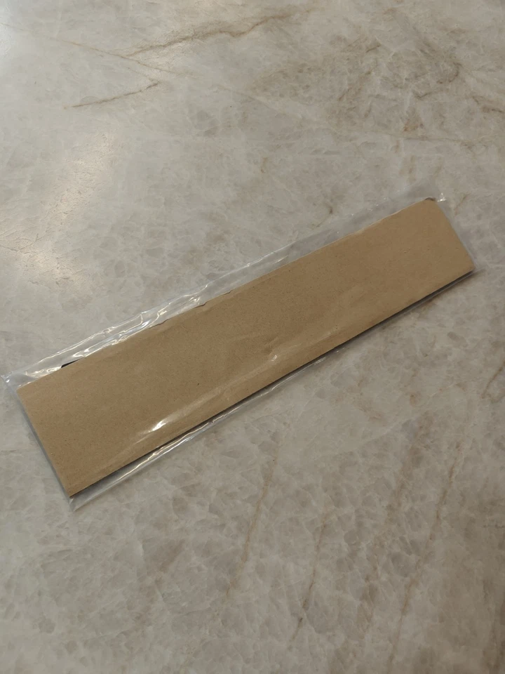 Cinta oscura Lexus NX200t NX300 NX300H 2015-2021 nueva OEM 75966-78010 Foto 4 de 4