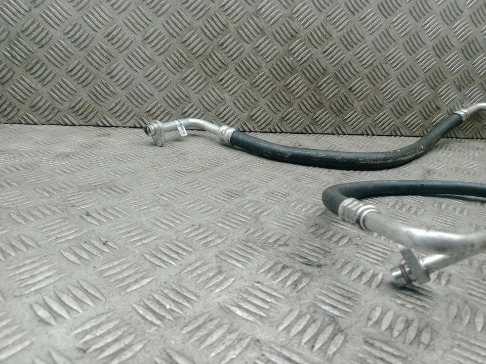 MANGUERA TUBO AIRE ACONDICIONADO RENAULT MEGANE AC 924902151R MK4 2016-2022 Foto 4 de 4