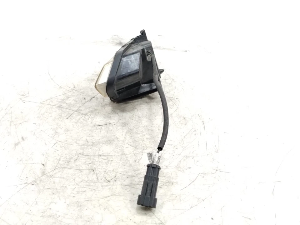 2011 Can-Am Spyder RT 990 Front Right Turn Signal Indicator Light 2007292 - Image 2 of 4