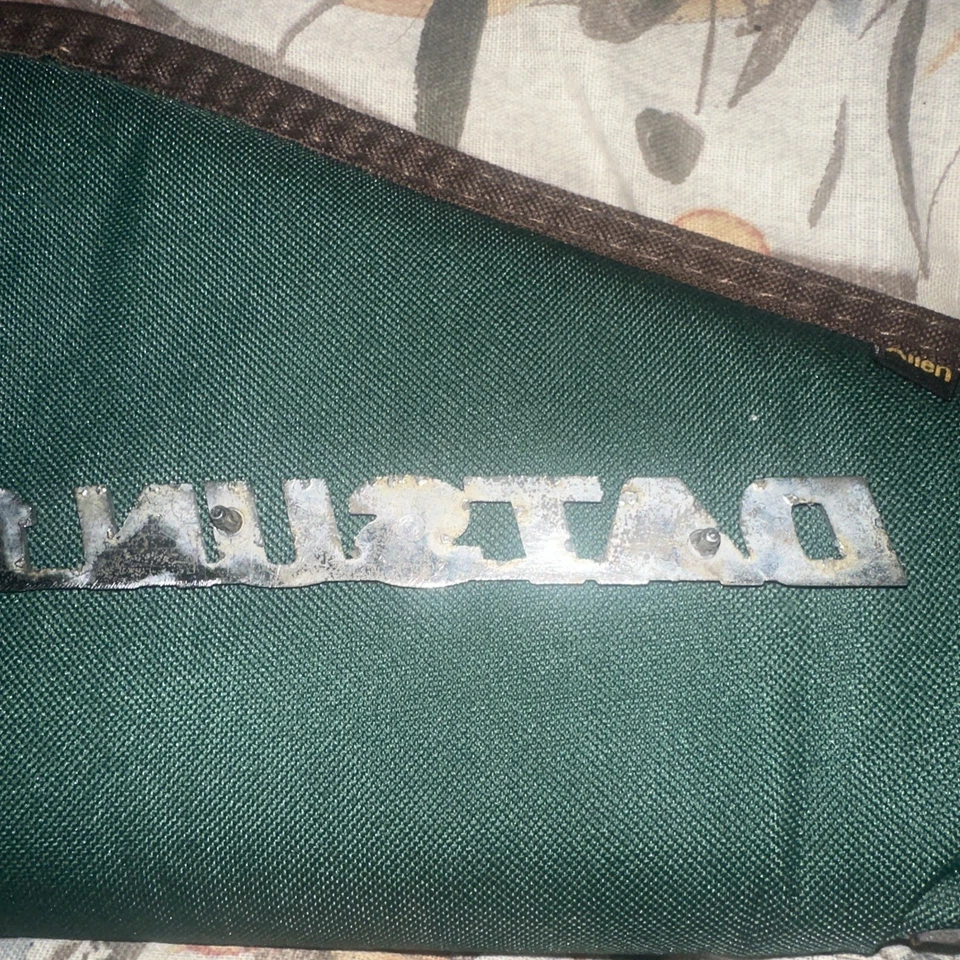 DATSUN 1200 metal Trunk Lid Emblem Badge Genuine used original part not broken - Image 3 of 4