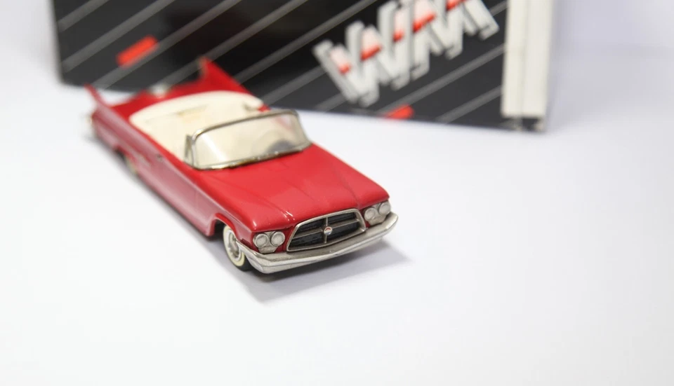 Chrysler 300F 1960 modelo Western K1X en caja original - metal blanco 1:43 Foto 4 de 4