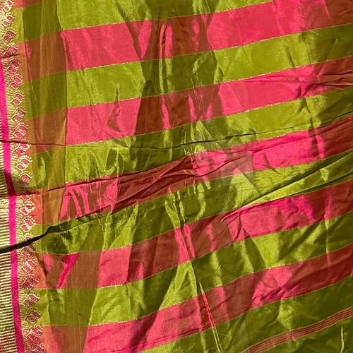Women’s Indian Saree Neon Green & Hot Pink w/ Gold Embroidery - Picture 7 of 9