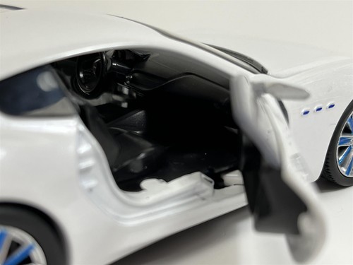 Maserati Alfieri 2014 Concept Blanco LHD 1 :3 2 Luz Y Sonido Tayumo 32125010 - Imagen 5 de 9