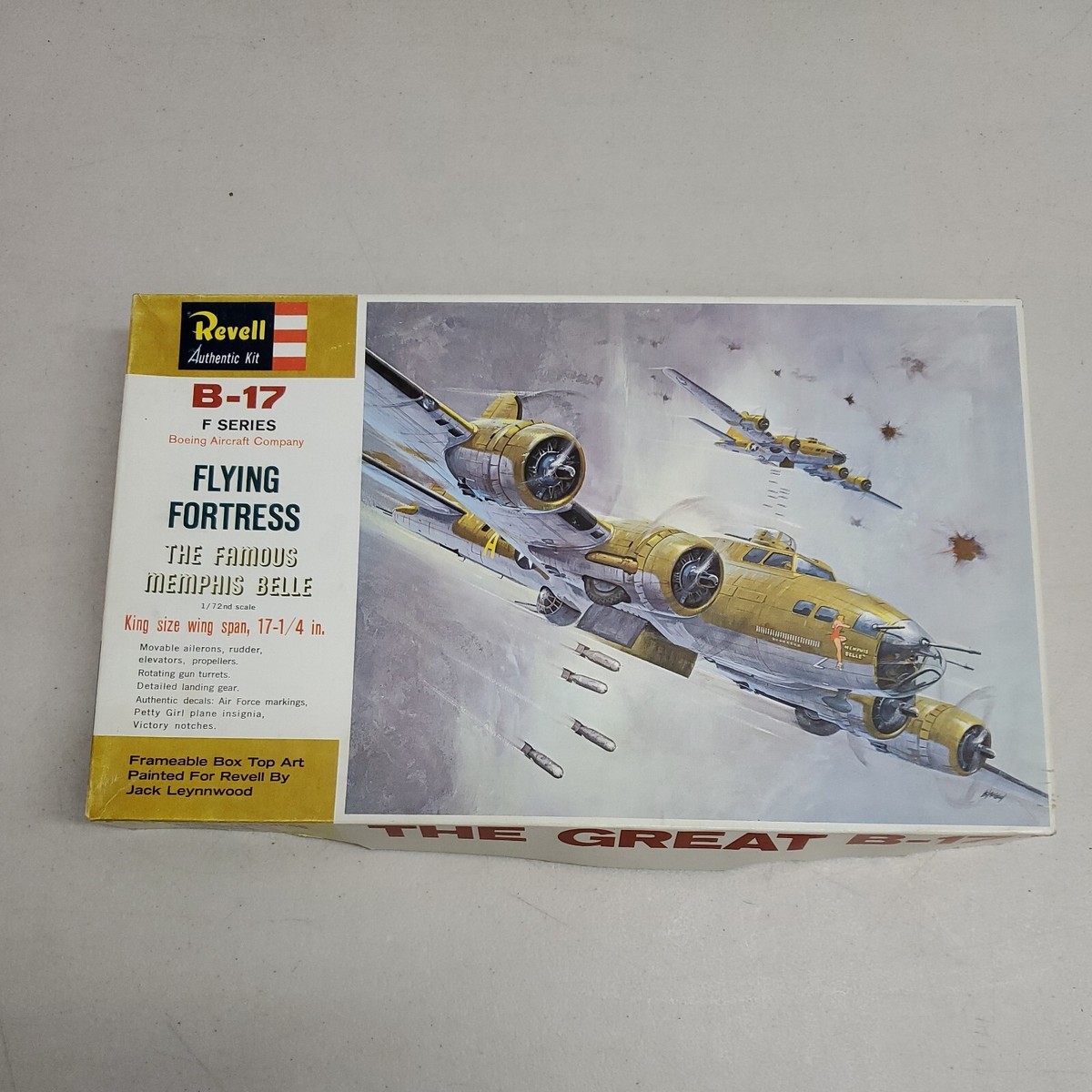 デッドストック USA製 Revell X-17ロケットプラモデル