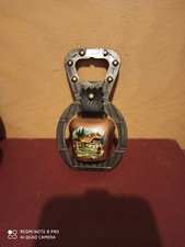 Alter Flaschenöffner ,Vintage ,Sammlerstück Hufeisen mit Kuhglocke bemalt    11