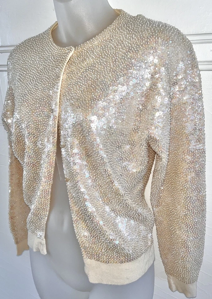 Cárdigan Suéter De Colección Años 50 Lentejuelas Iridiscente Marfil Brillo Completamente Lentejuelas Pequeño Foto 2 de 4