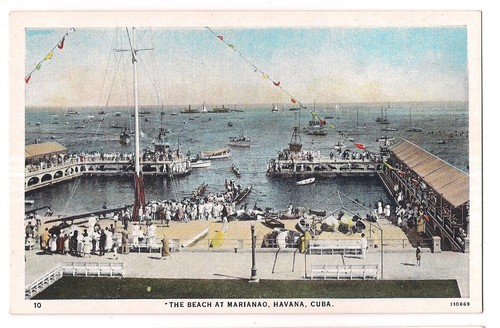 The BEACH At MARIANAO Havana CUBA Docks Boats Piers Postcard WB - 第 1/2 張圖片
