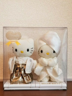 hello kitty wedding plush