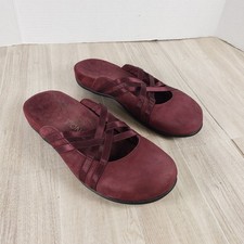 Vionic Claire Suede Slip On Strap Mules Womens Sz 8 Burgundy Shoes
