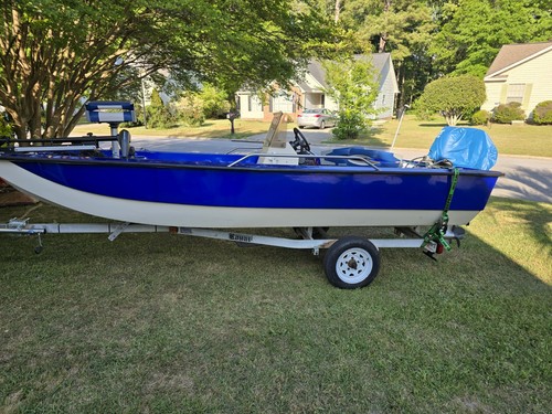 2006 Scout Boat,2006 Honda Outboard 50 HP. Boat Restored, Motor Has New Low Unit