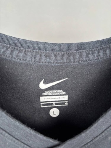 Nike Mens T-Shirt Size L Black V-Neck Short Sleeve Pullover Comfort - Picture 3 of 6