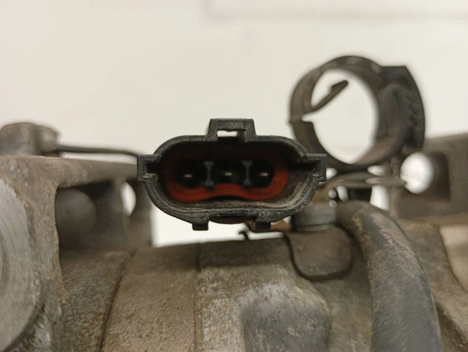 1997 年斯巴鲁 Legacy 2.2 升 12050677 交流电压缩机 — 第 3/4 张图片