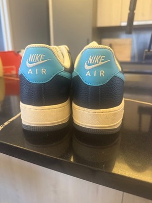 Nike Dunk size 9 - Villanova Edition -White, Navy and Light Blue- Condition 8/10