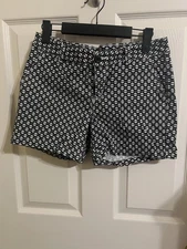 J.C Penney’s Black and White Geometric Print Shorts READ Description