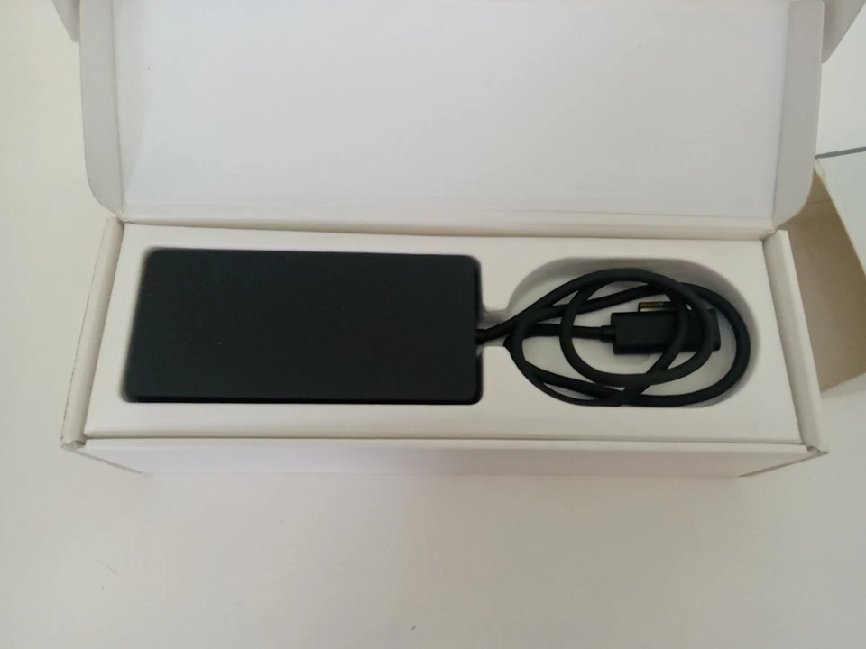 Microsoft Surface Dock Docking Station 1661 PD9-00003 - Image 4 of 4