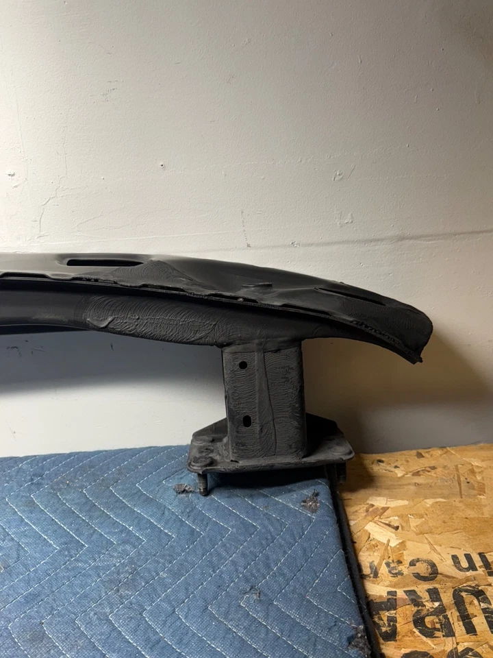 Barra de impacto de refuerzo de parachoques trasero 12-18 Mercedes W218 CLS550 CLS63 AMG fabricante de equipos originales Foto 2 de 4