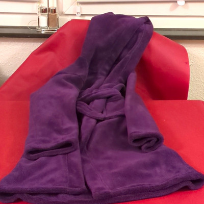 Jugendliche Kimono Bade-/Morgenmantel XS lila Fleece Kapuze Langarm Gürtel