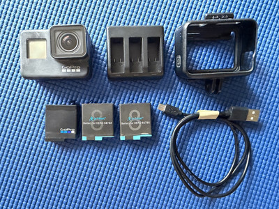 GoPro Hero7 Black 12 MP Waterproof 4k Camcorder
