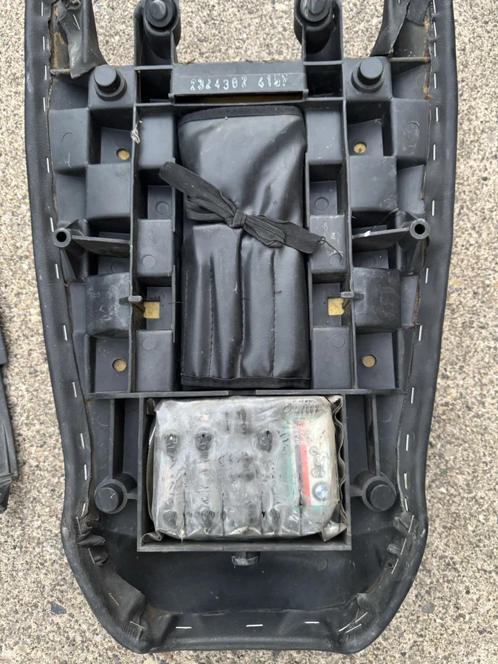 BMW R1100R R850R 1995-2001 almohadilla de asiento de pasajero trasero negra - 52532324388 Foto 4 de 4