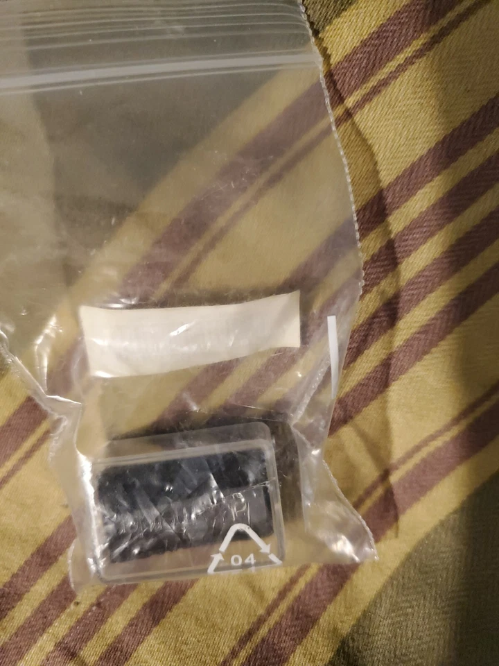 Se vende en lote de 2 SACAPUNTAS DE OJOS, LABIOS Y CEJAS LAURA MERCIER Nuevo en Paquete Foto 3 de 3