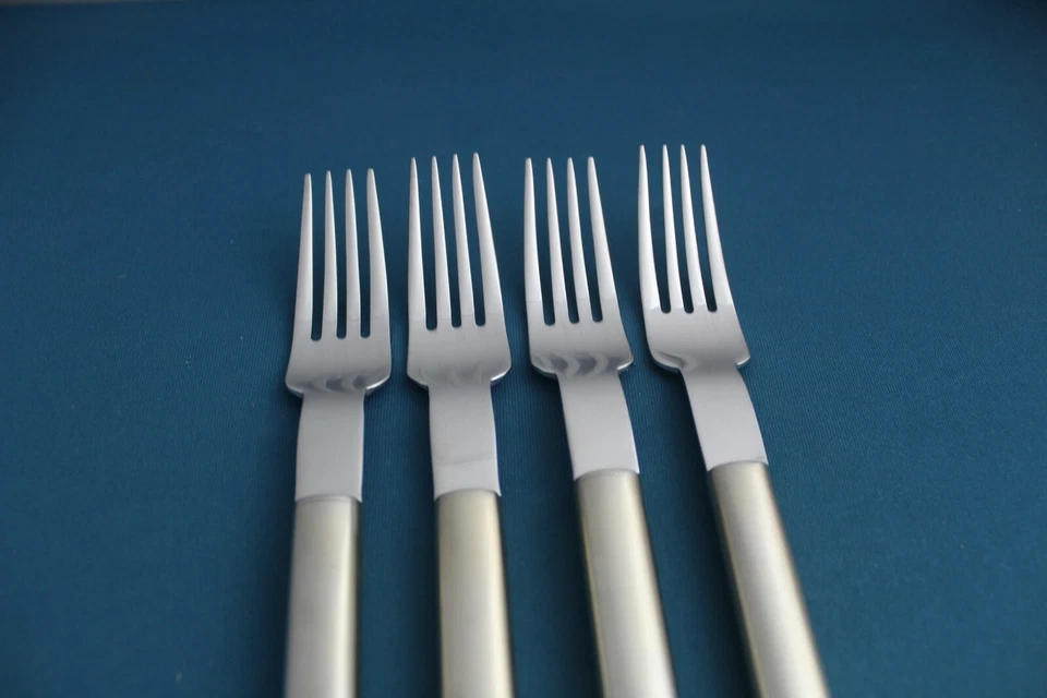 4 Dinner Forks Boda Nova OVAL STEEL GOLD 18/8 Stainless Korea 7 1/2" - Image 3 of 4