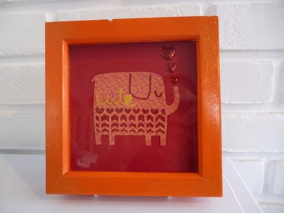 Gerahmter niedlicher Elefant handgefertigt gestanzt & Mixed Media Kunst von LNG 7''X7''