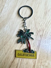 california palm tree High-Quality metal keychain. Souvenir California Keychain.